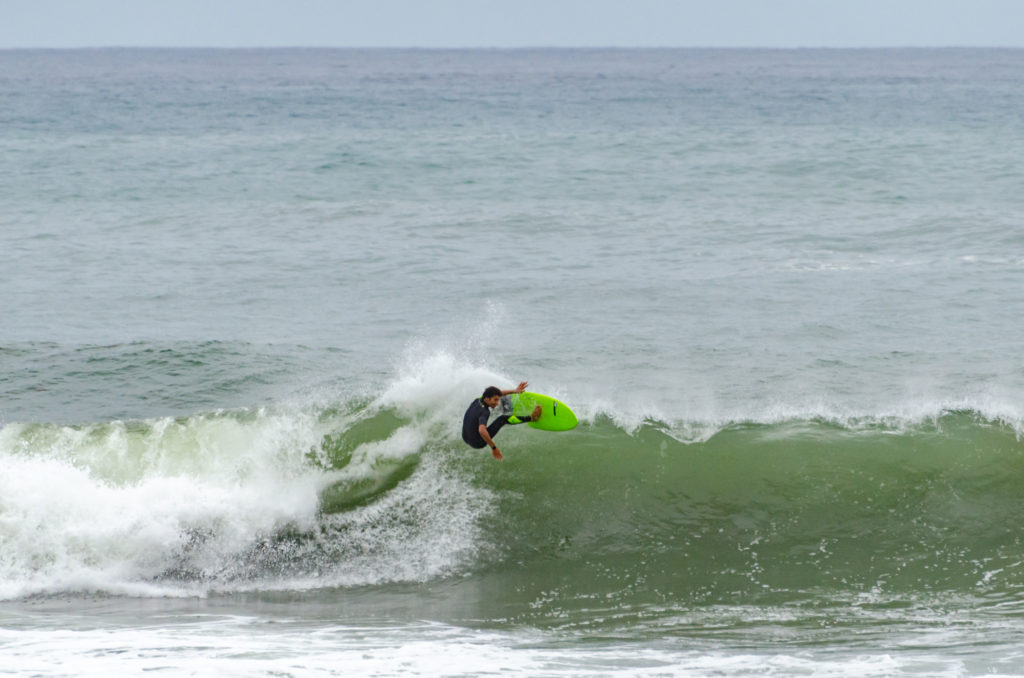 Surfer in action, Surfeur en action a Biarritz, France