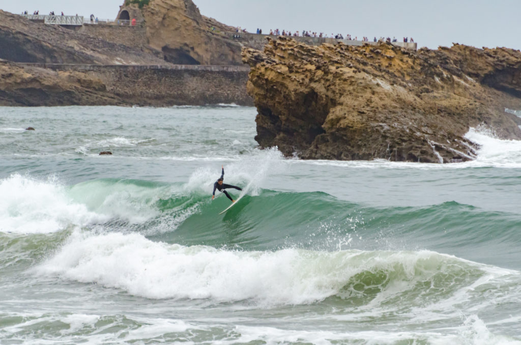 Surfer in action, Surfeur en action a Biarritz, France