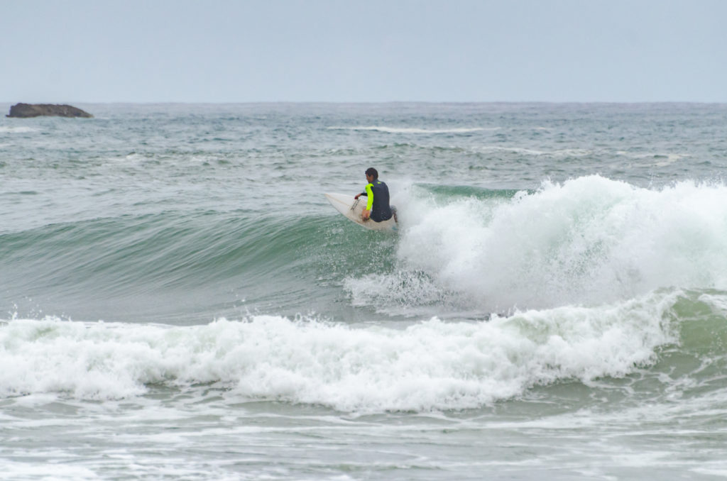 Surfer in action, Surfeur en action a Biarritz, France