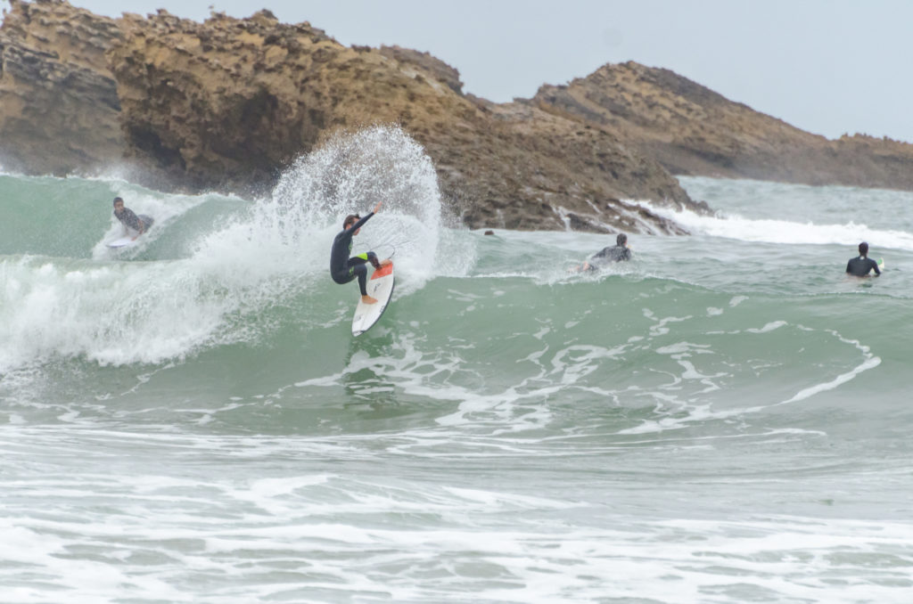 Surfer in action, Surfeur en action a Biarritz, France