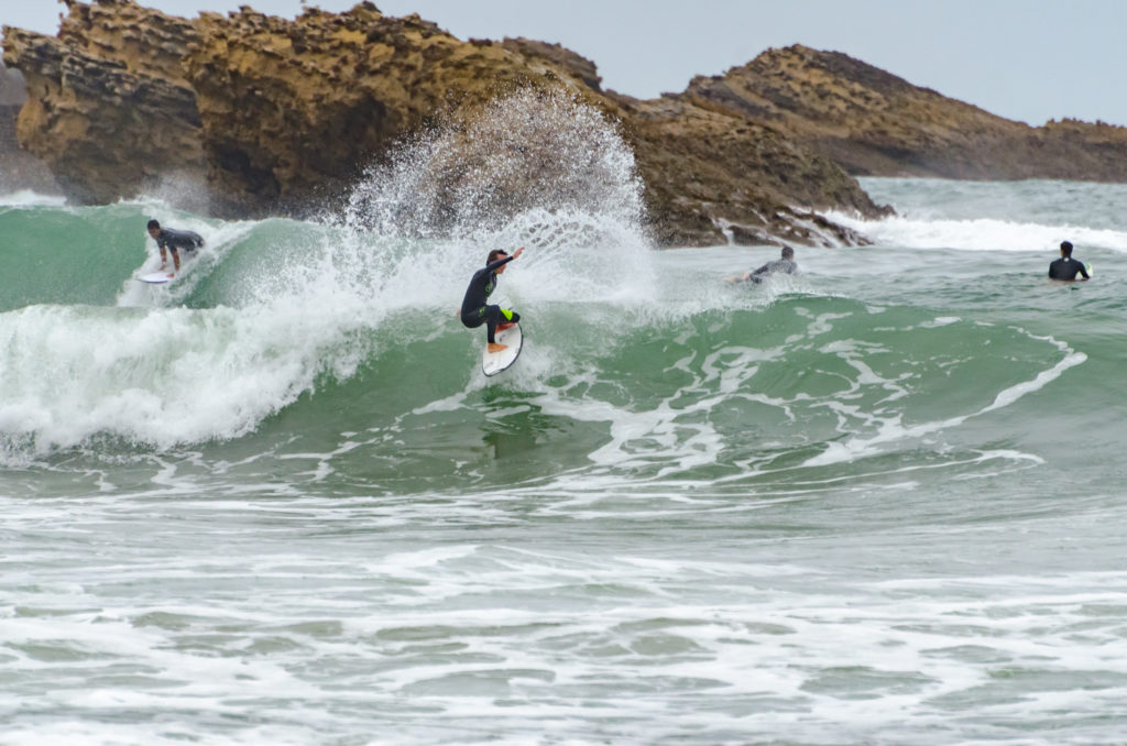 Surfer in action, Surfeur en action a Biarritz, France