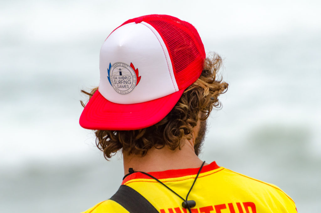 Surfer in action, Surfeur en action a Biarritz, France