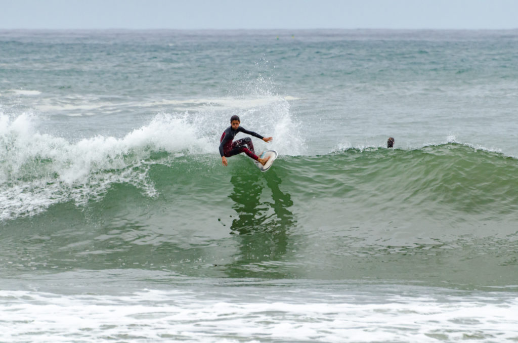 Surfer in action, Surfeur en action a Biarritz, France