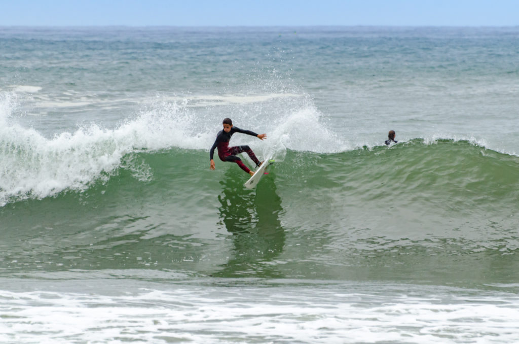 Surfer in action, Surfeur en action a Biarritz, France